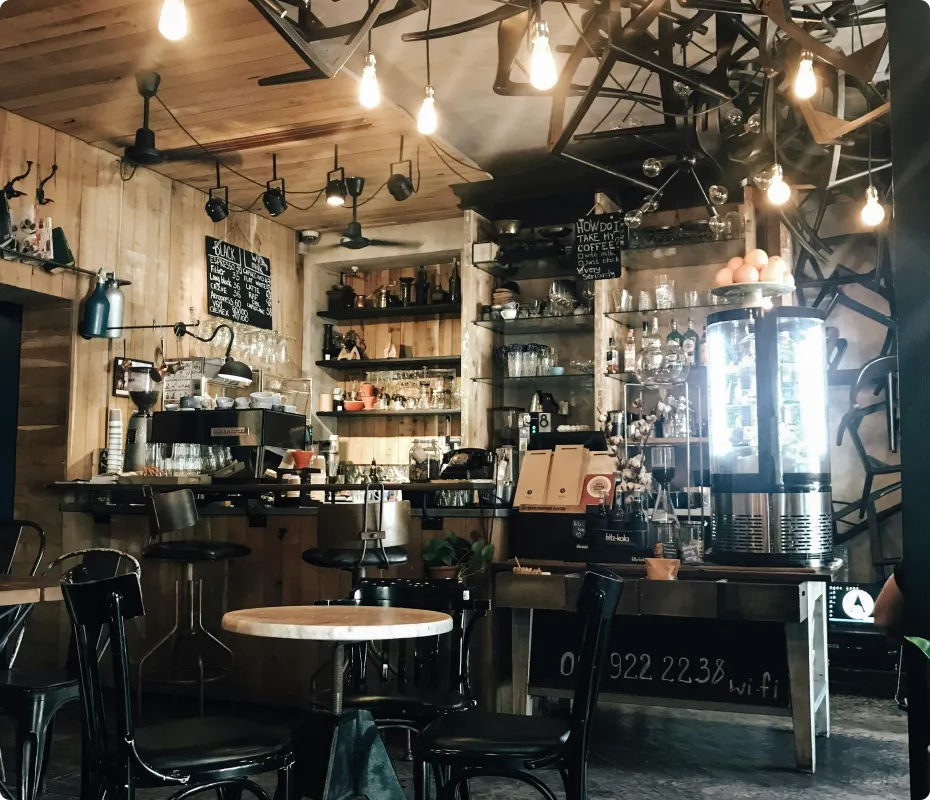 Le Golden Bar
